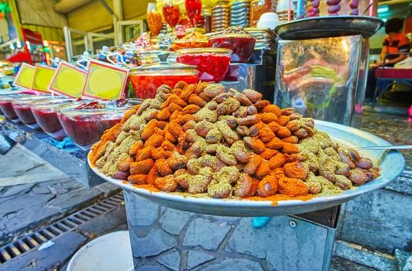 Gekochte Bohnen mit Gewürzen, Darband, Teheran, Iran — Stockfoto