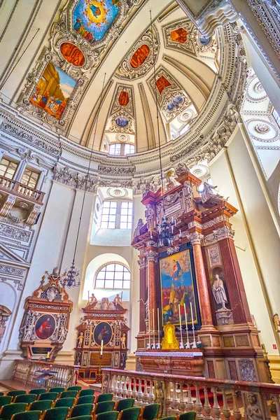 Чансель з вівтарем собору в Зальцбурзі, Австрія — стокове фото