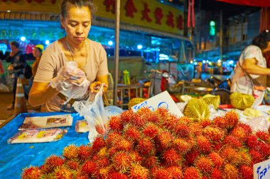Warorot Night Market Rambutan meyve, Chiang Mai, Tayland