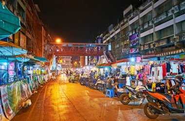 Warorot Market Giyim sokak, Chiang Mai, Tayland