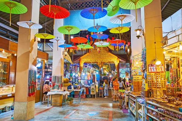 Oriental umbrellas in Kalare Night Market, Chiang Mai, Thailand — Stock Photo, Image