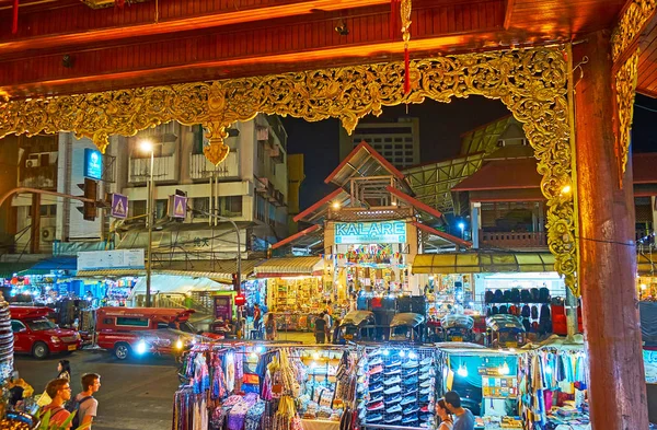 Εξερευνήστε τη νυχτερινή ζωή του Τσιάνγκ Μάι, Ταϊλάνδη — Φωτογραφία Αρχείου