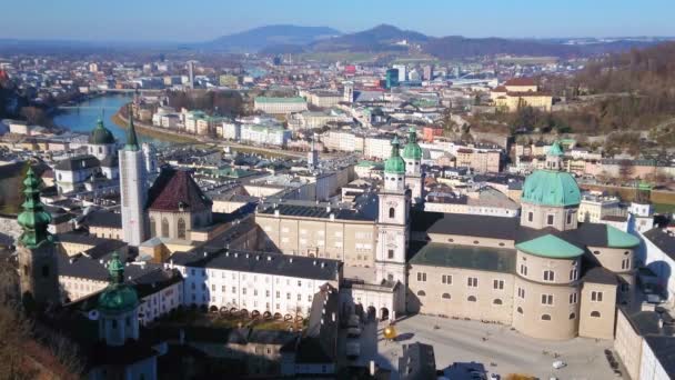 Élvezze Salzburg Legfõbb Városképit Festungsberg Dombról Kilátással Kapitelplatz Térre Amely — Stock videók