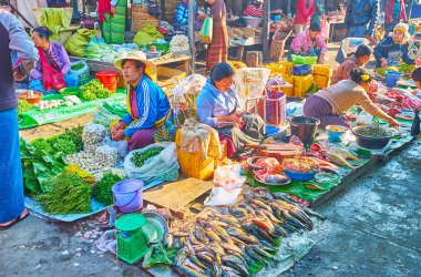 Nyaungshwe Geleneksel Birmanya pazarı, Myanmar