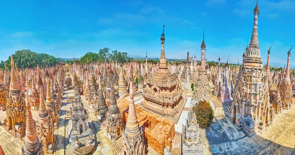 Het bos van de oude stupas, Kakku pagodes, Myanmar — Stockfoto