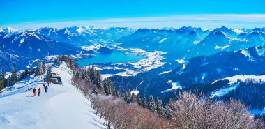 Zwolferhorn zirvesinden muhteşem manzara, St Gilgen, Salzkammergut