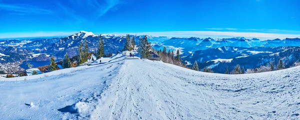 De pistes bovenop de Zwolferhorn, St Gilgen, Salzkammergut, — Stockfoto