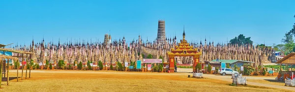 Panorama historických památek Kakku Pagodas, Myanmaru — Stock fotografie