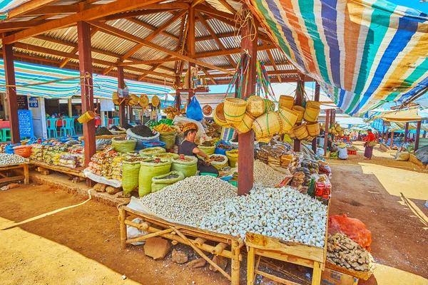 Tas d'ail au marché de Kakku, Myanmar — Photo