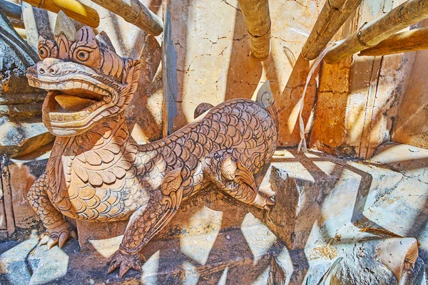 Foo dog sculpture, Kakku Pagodas, Myanmar — Stock Photo, Image