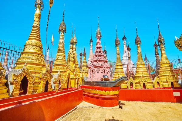 Kakku kompleksinin süslü stupas'ları, Myanmar — Stok fotoğraf