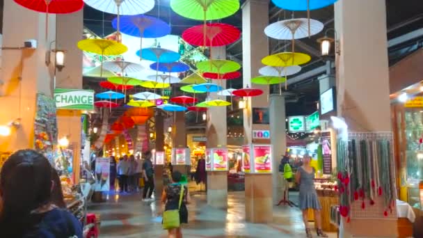 Чіангмай Таїланд Травня 2019 Критий Провулку Kalare Нічний Ринок Прикрашений — стокове відео