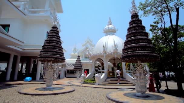 Chiang Rai Tailandia Mayo 2019 Santuario Tallado Los Árboles Oración — Vídeo de stock