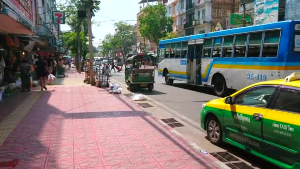 2019 방콕에서 Khlong Talat 시장과 트래픽의 파빌리온과 거리를 — 비디오