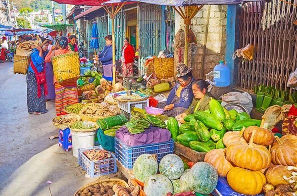Свіжі овочі на ринку Таунджи, М'янма — стокове фото
