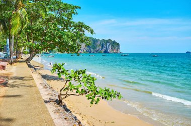 Ao Nang sahil şeridi, Krabi, Tayland