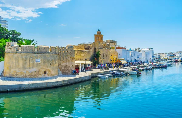 Porto de Bizerte com fortaleza de Ksibah, Tunísia — Fotografia de Stock