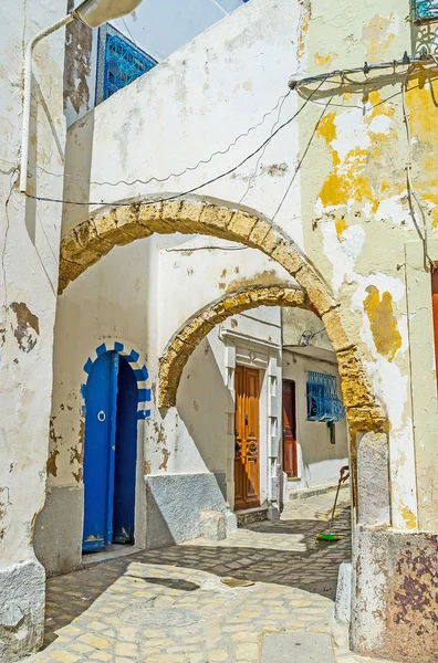 Caminar por los arcos, Bizerte, Túnez —  Fotos de Stock