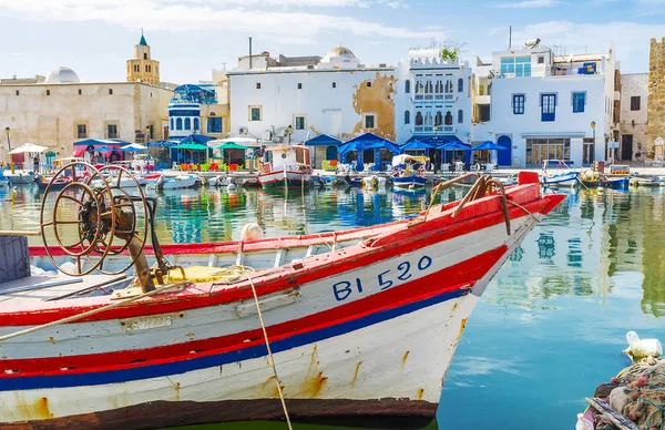 A városkép régi hajóval, Bizerte, Tunézia — Stock Fotó