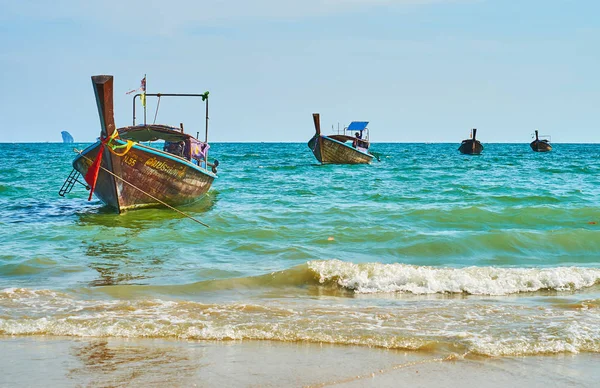 The seascape with longtail boats, Ao Nang, Krabi, Thailand — Stock Photo, Image