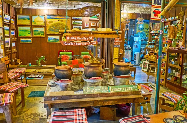 Interior de la cafetería turística en Pai, Tailandia — Foto de Stock