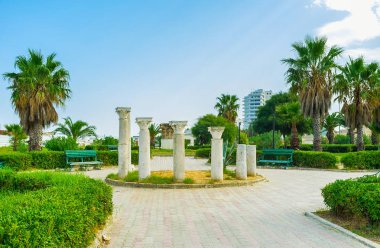 Parktaki antiksütunlar, Bizerte, Tunus