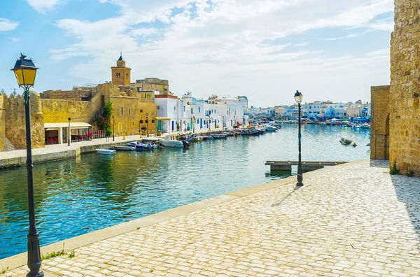 Passeggiata lungo il porto vecchio, Bizerte, Tunisia — Foto Stock