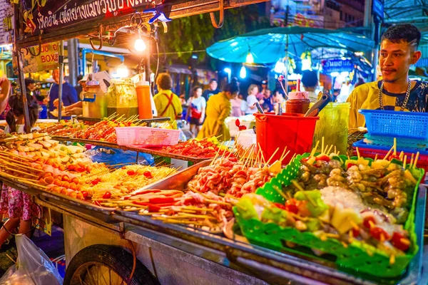 Lo street food in Khaosan road, Bangkok, Thailandia — Foto Stock