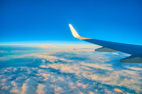 Der Flug über den Wolken, Polen — Stockfoto