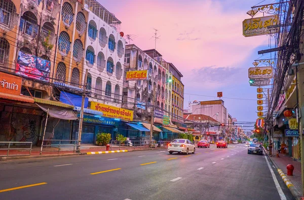 Early morning in Bang Lampoo neighborhood of Bangkok, Thailand — 스톡 사진