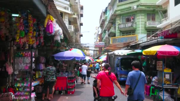 Bangkok Thailandia Maggio 2019 Trafficata Mangkon Road Chinatown Costeggiata Bancarelle — Video Stock