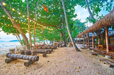 Plaj kafeler hattı, Ao Nang, Krabi, Tayland