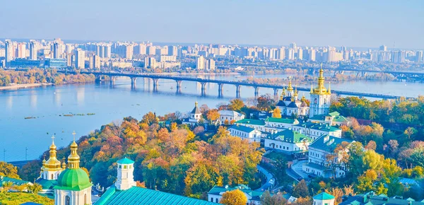 Panorama del otoño Kiev, Ucrania — Foto de Stock