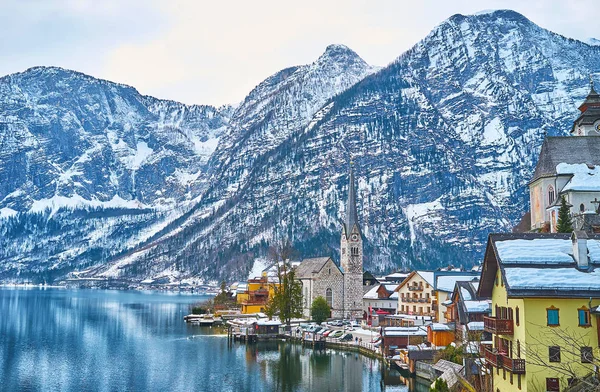 A cidade velha no lago, Hallstatt, Salzkammergut, Áustria — Fotografia de Stock