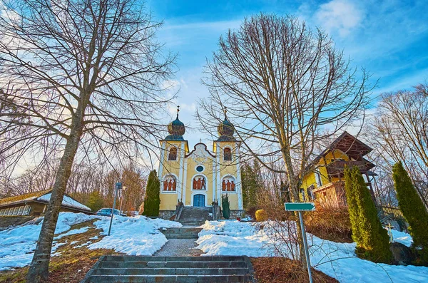 La iglesia en la montaña, Kalvarienbergkirche, Bad Ischl, Aust — Foto de Stock