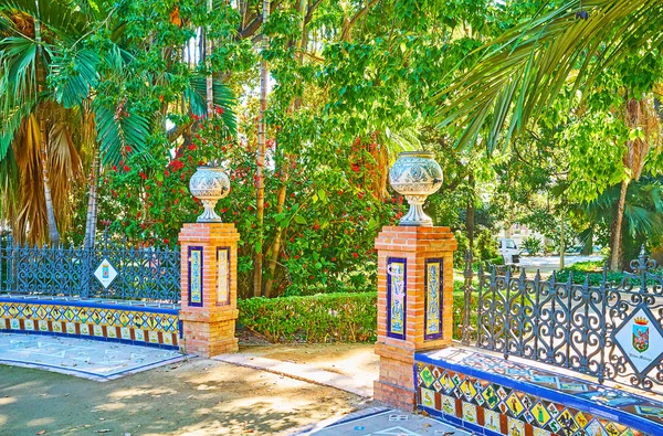 Porcelain decor of Malaga Park, Spanyolország — Stock Fotó