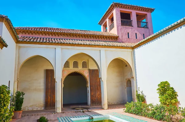 The courtyard of Nasrid Palace, Alcazaba, Malaga, Spain — Stock Photo, Image