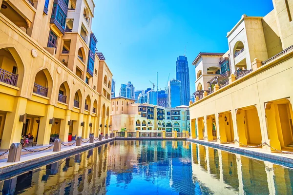 Dubai Emiratos Árabes Unidos Marzo 2020 Patio Interior Con Una — Foto de Stock