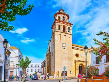 SANLUCAR, SPAIN - 22 Eylül 2019 'da Sanlucar' daki Plaza Condes de Niebla Meydanı 'nın ana simgesi olan 