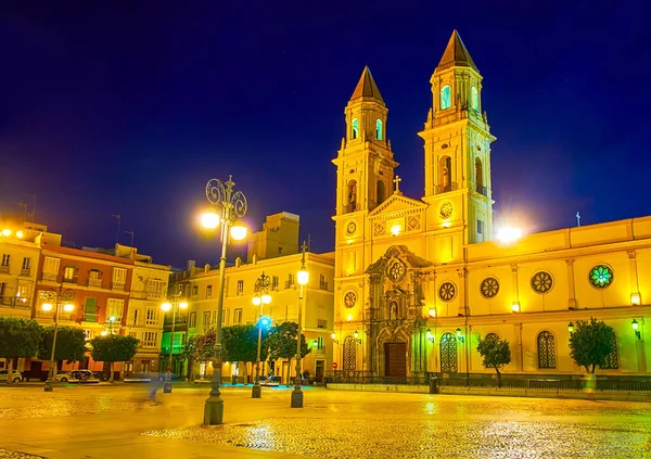 Kvällsutsikt Över Kyrkan Anthony Padua Som Ligger Plaza San Antonio — Stockfoto
