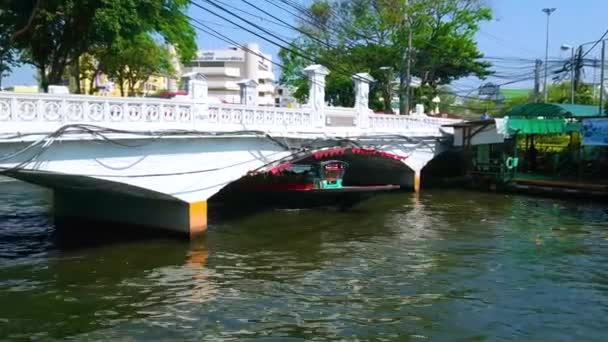 Bangkok Thailand April 2019 Historisk Mahat Thai Uthit Bro Khlong — Stockvideo