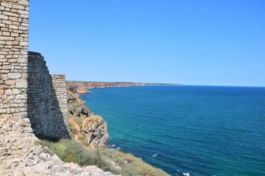 Bulgaristan 'ın Landmark kentindeki Cape Kaliakra Körfezi' nde Deniz Manzarası ve Sahil