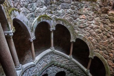 Quinta da Regaleira, Sintra, inisiyasyon iyi Masonik sembol