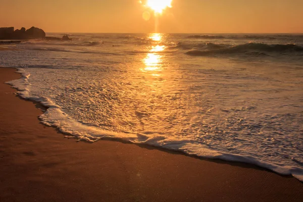 Praia Aguda Sintra Portugal Energia Das Ondas Pôr Sol — Fotografia de Stock