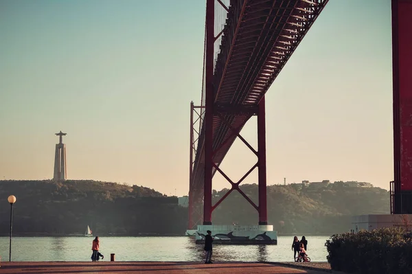 Puente Colgante Del Abril Puente Colgante Acero Situado Lisboa Portugal — Foto de Stock