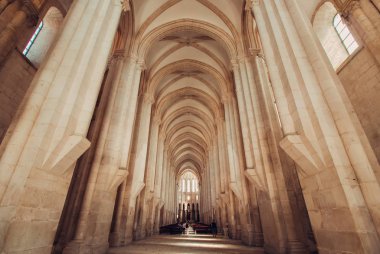 Alcobaca Manastırı, Alcobaca Portekiz Katolik Kilisesi bulunan