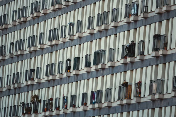 Geometrisches Gebäude Fenster Straße Lissabon Portugal — Stockfoto