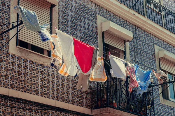 Cephe bir yapının tipik Lizbon, Portekiz