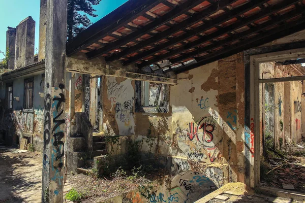 里斯本附近阿尔玛达废弃的葡萄酒厂 — 图库照片