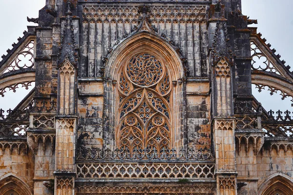 Монастырь Баталья Мануэлино Баталья Португалия — стоковое фото